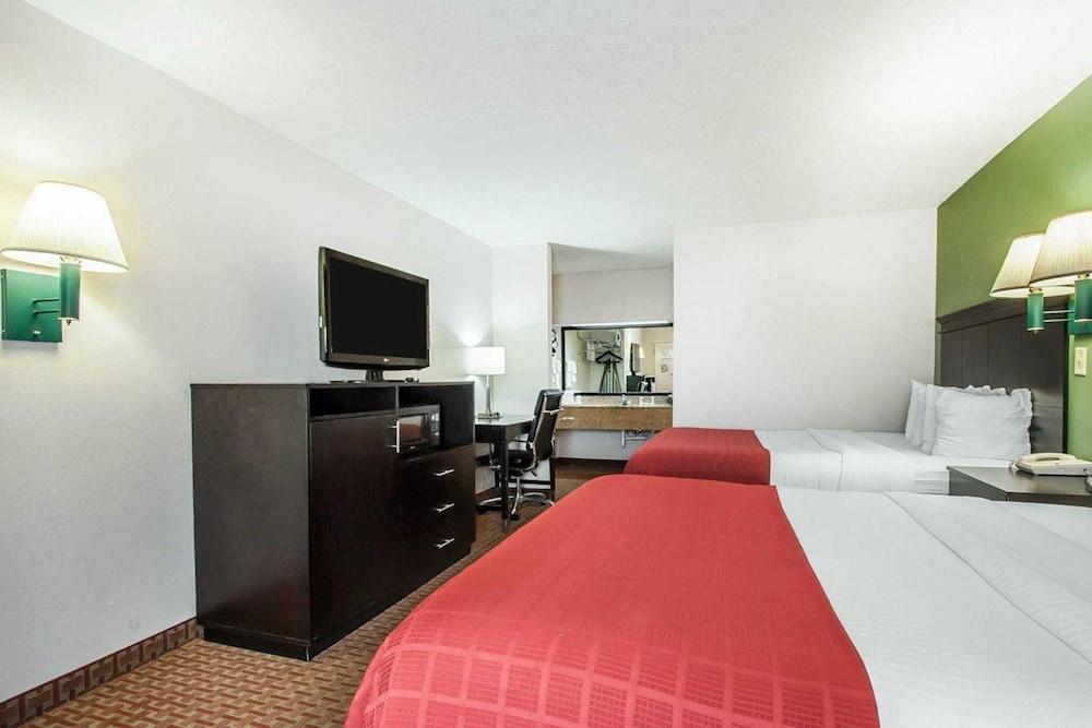 Quality Inn Savannah South photo 19