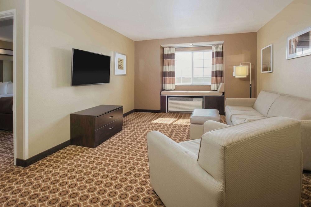 Microtel Inn & Suites By Wyndham Pecos photo 9