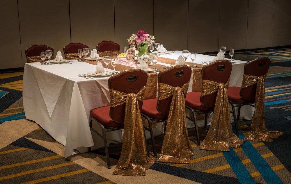 Crowne Plaza Springfield by IHG photo 17
