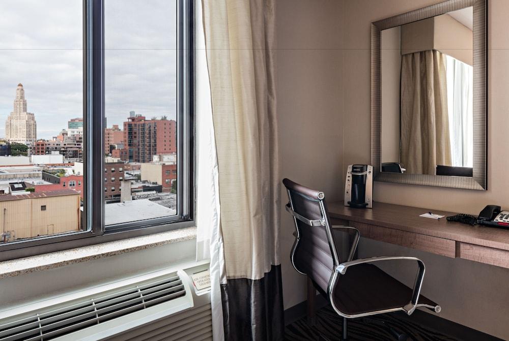 Holiday Inn Express Brooklyn, an IHG Hotel photo 13