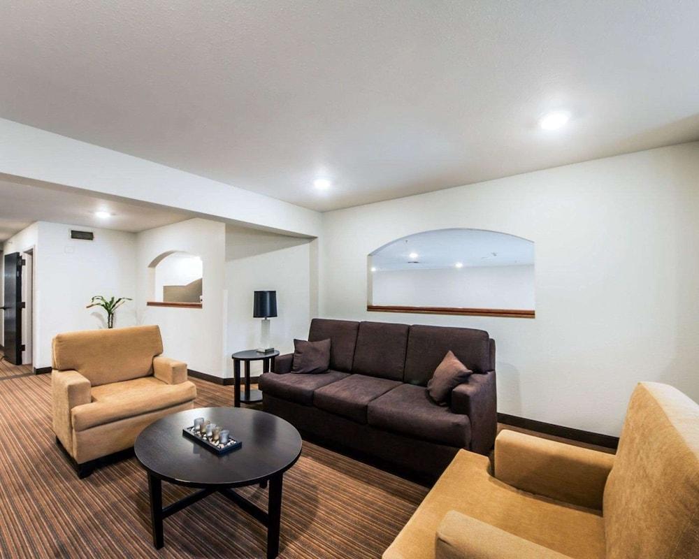 Sleep Inn & Suites Guthrie - Edmond North photo 4