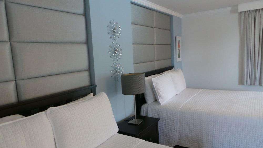 Island House Hotel photo 23