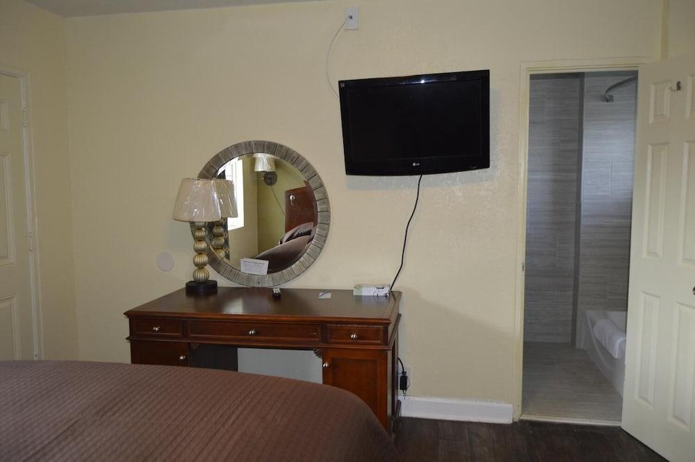 Regency Inn photo 6
