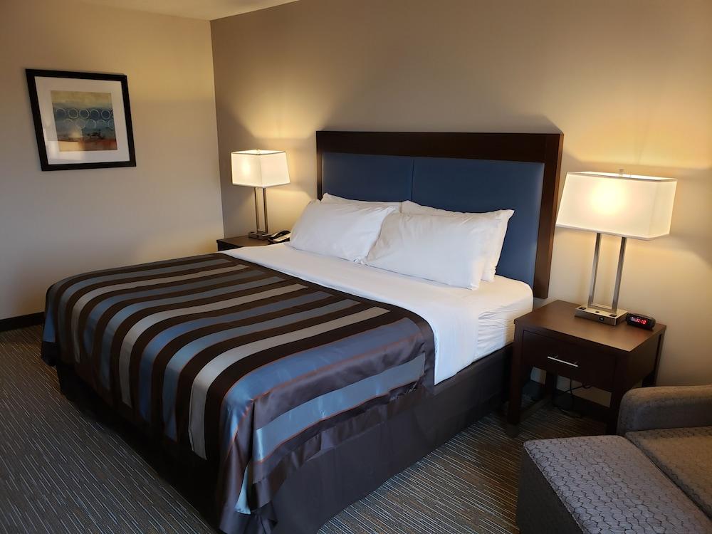 Wingate by Wyndham Christiansburg photo 7