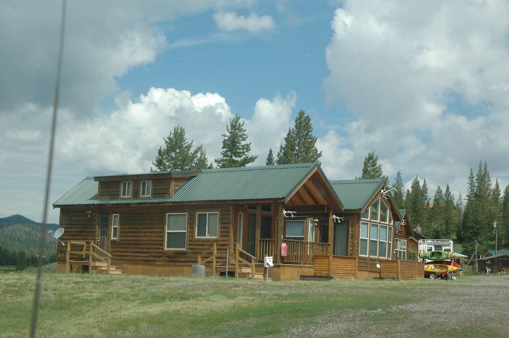 Lava Mountain Lodge photo 53