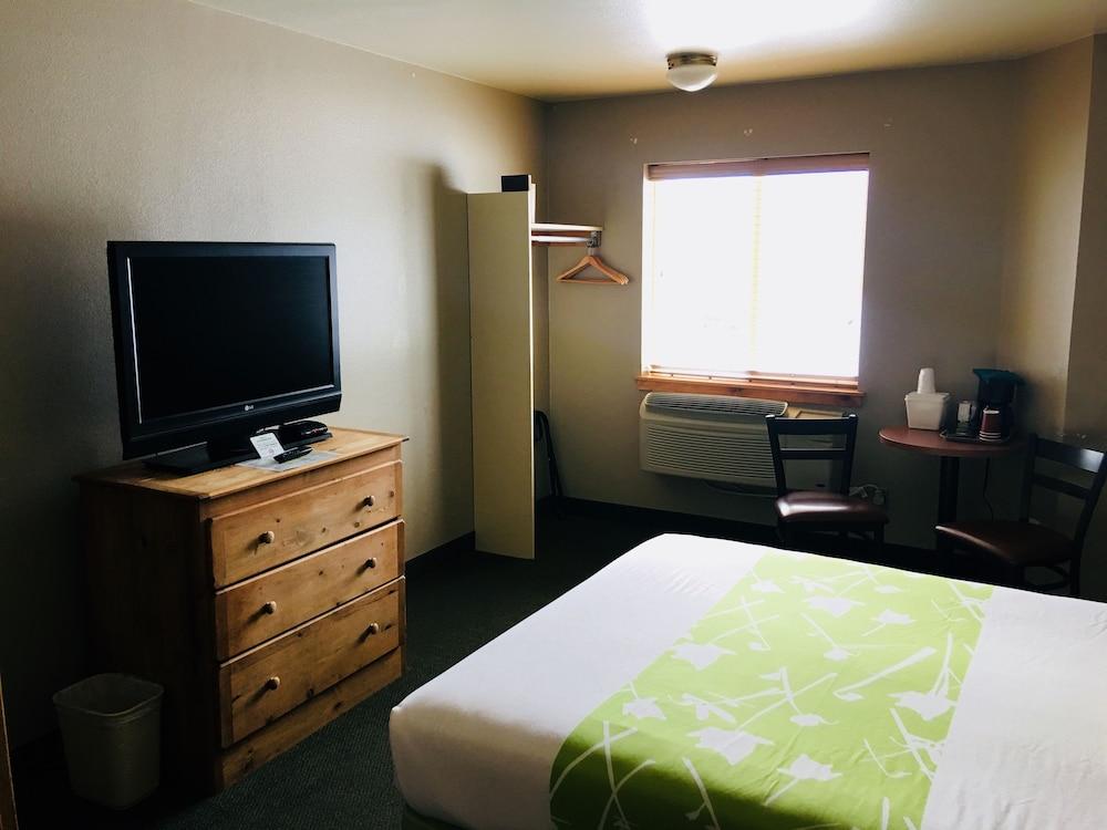 Boulder Creek Inn photo 9