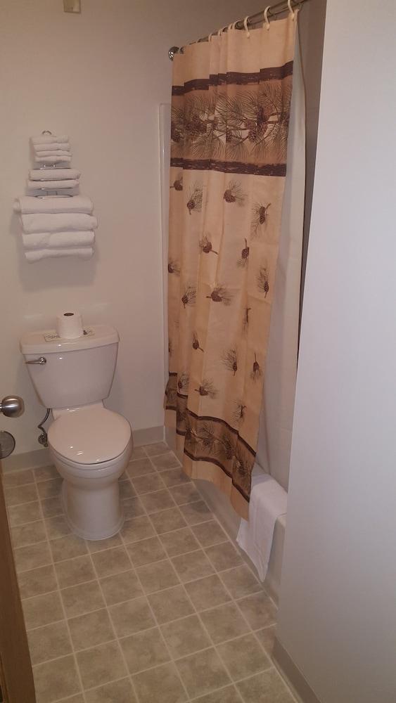 Chicaugon Lake Inn photo 7