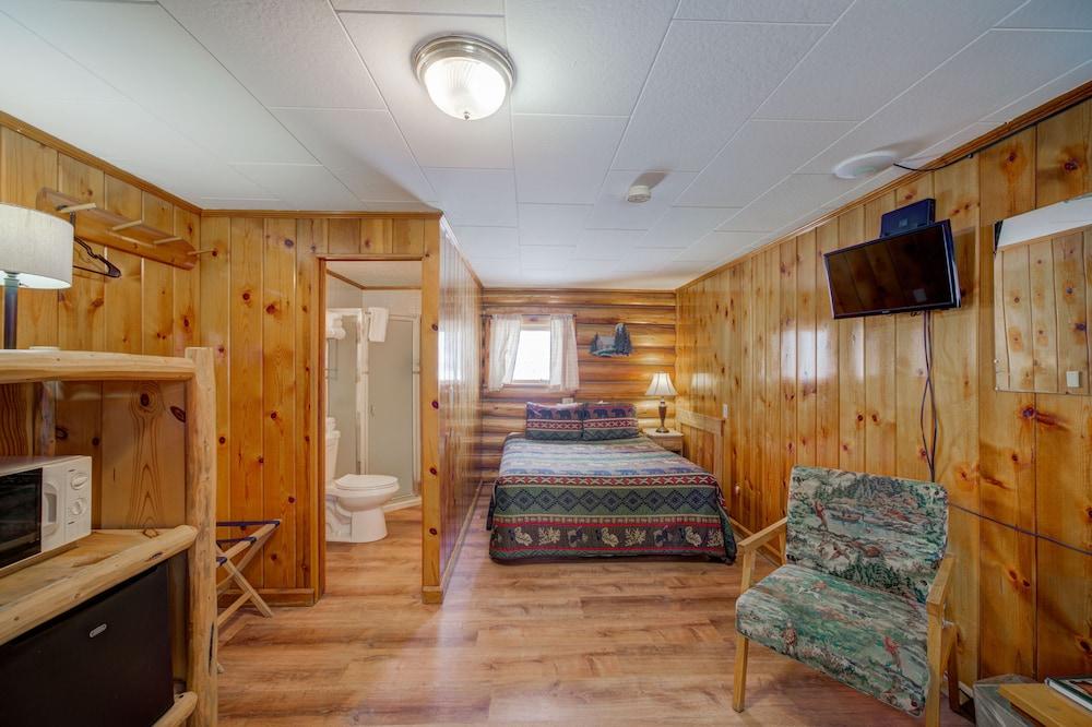 Sportsmans Lodge photo 46