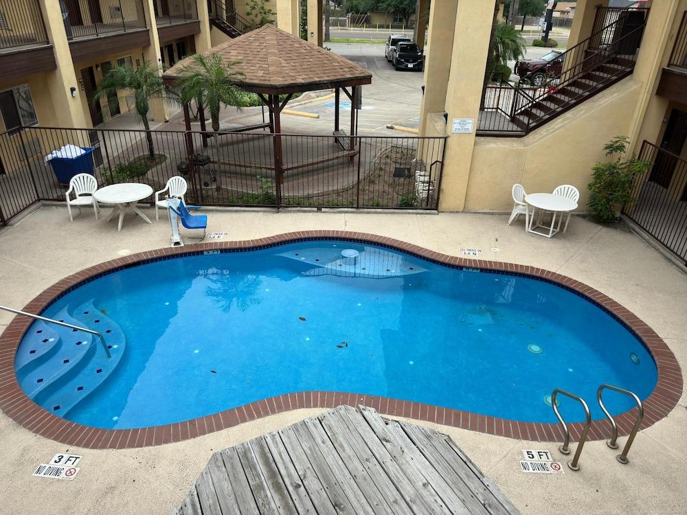 Texas Inn and Suites RGV photo 11