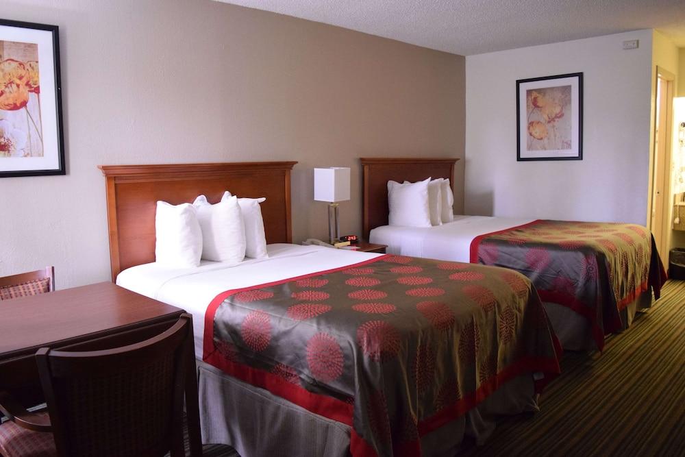 Ramada by Wyndham Savannah Gateway photo 15