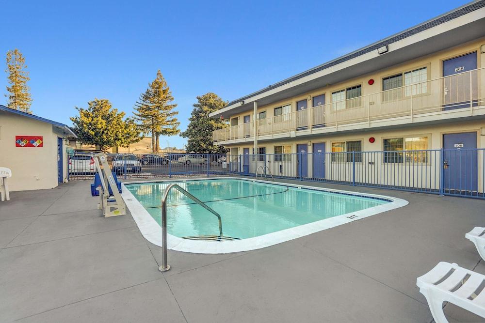 Motel 6 Napa, CA photo 22
