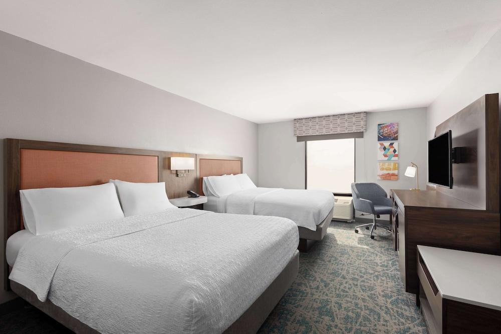 Hampton Inn & Suites Savannah-Airport photo 15