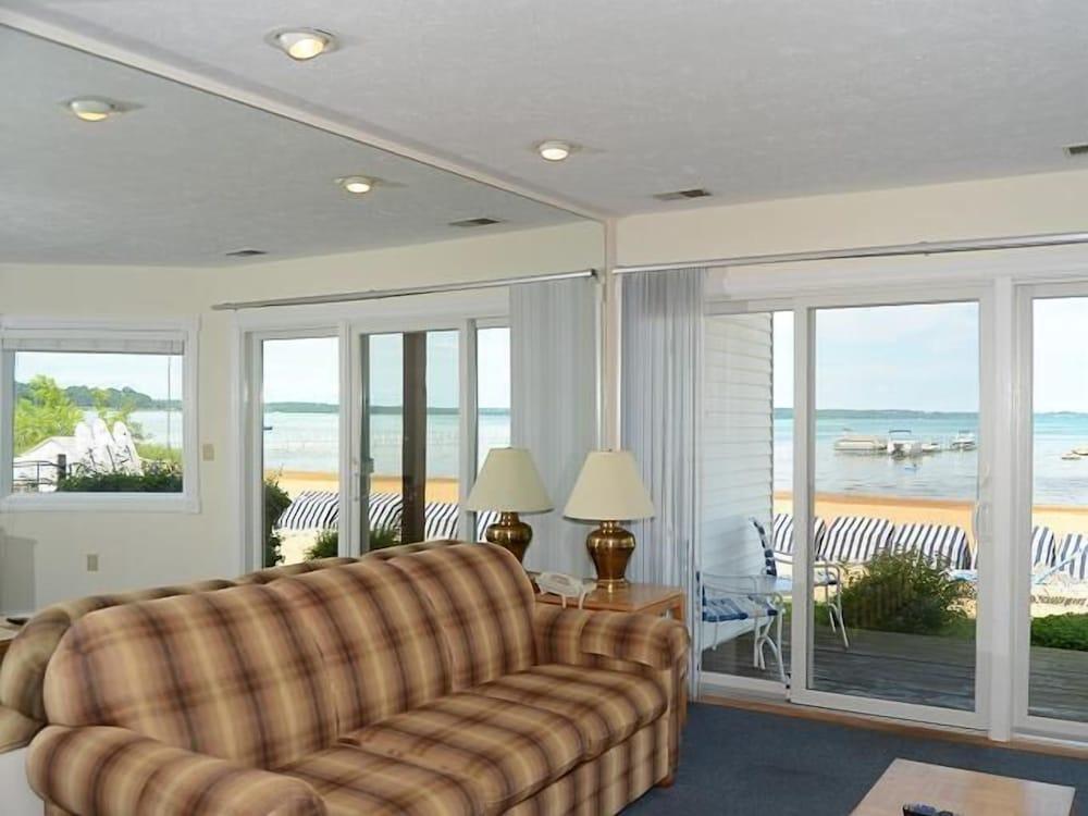 Beach Condominium Hotel photo 74