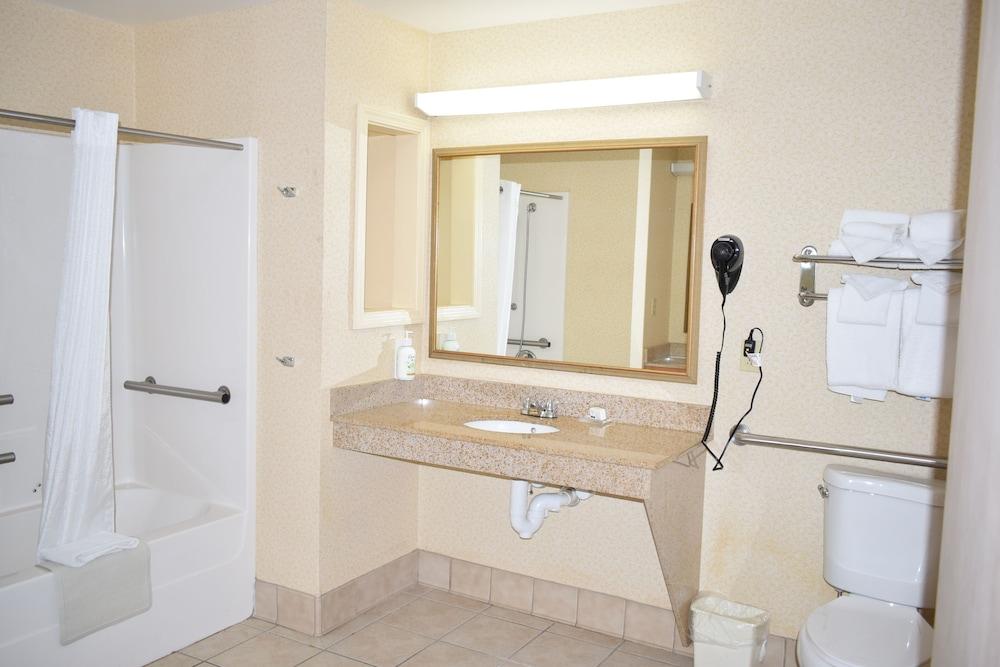 Wingate by Wyndham Youngstown/Austintown photo 37
