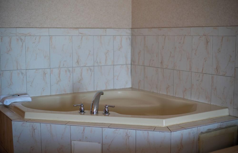 Ocean 1 Hotel and Suites photo 14