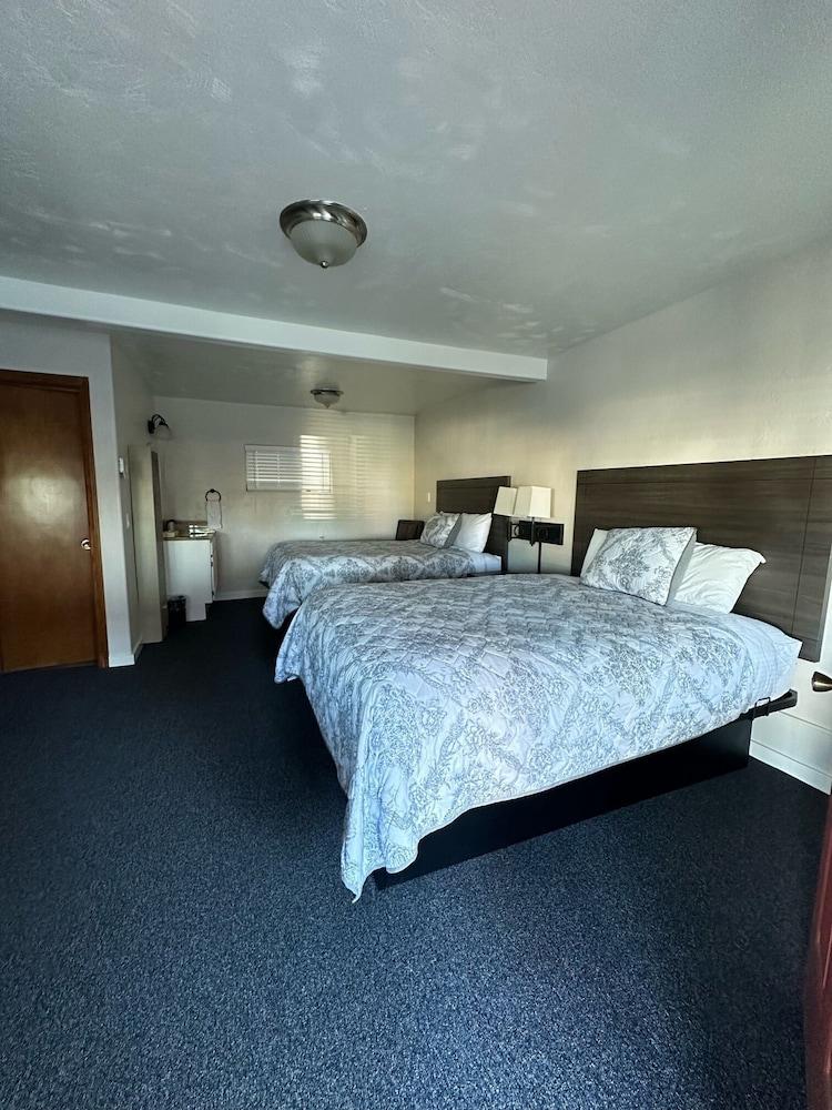 Lee Vining Motel photo 10