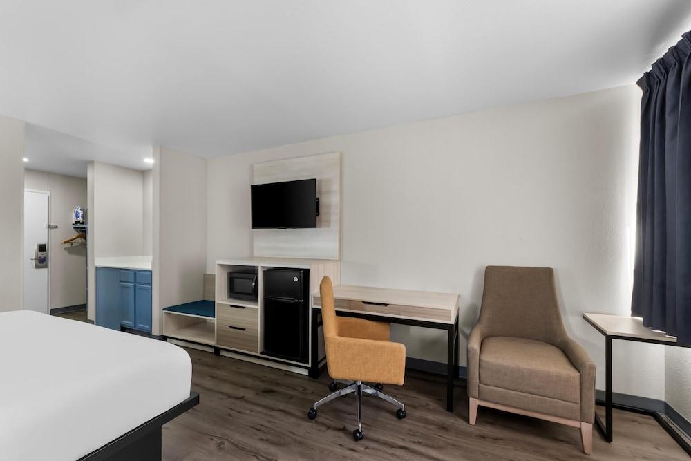 Park Inn by Radisson photo 16