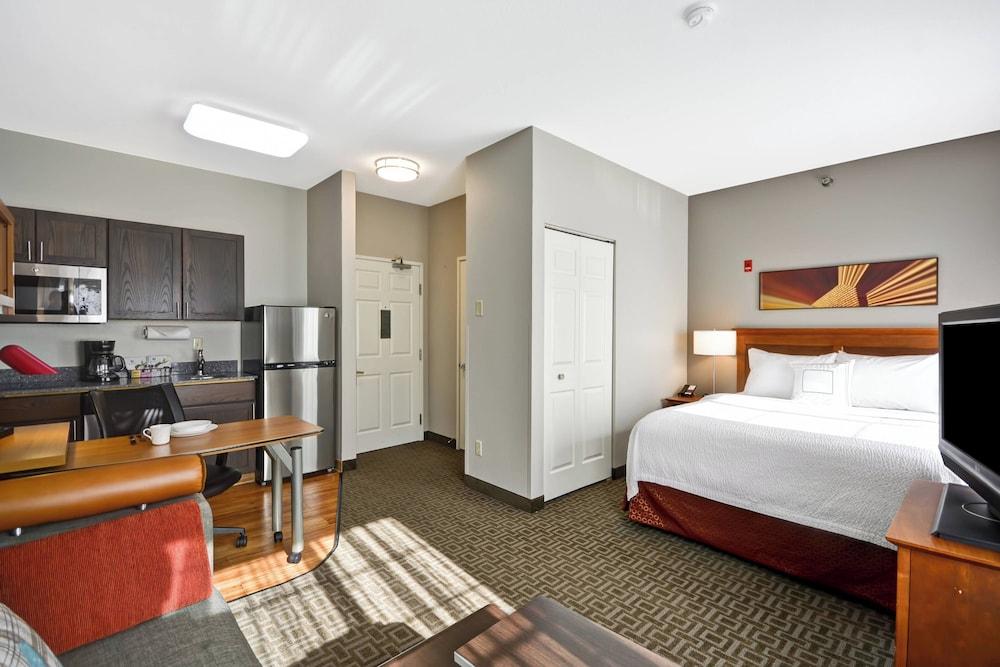 TownePlace Suites by Marriott Sioux Falls photo 5