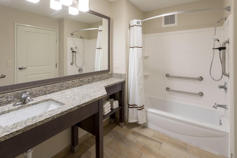 GrandStay Hotel & Suites Rock Valley photo 22