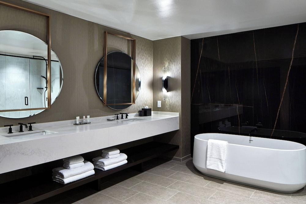 UNC Charlotte Marriott Hotel & Conference Center photo 22