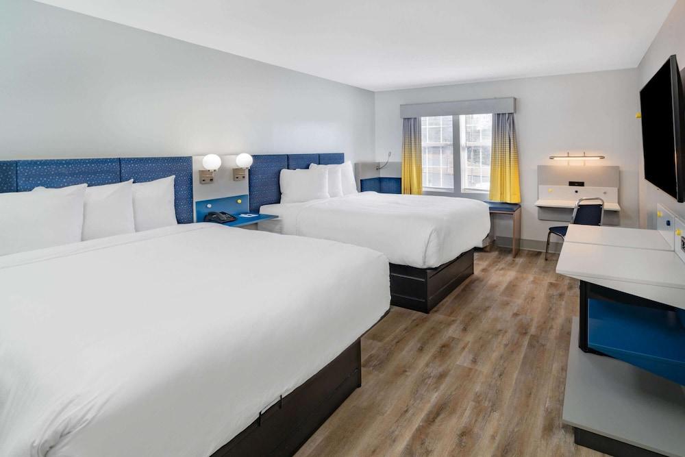 Microtel Inn by Wyndham Athens photo 14