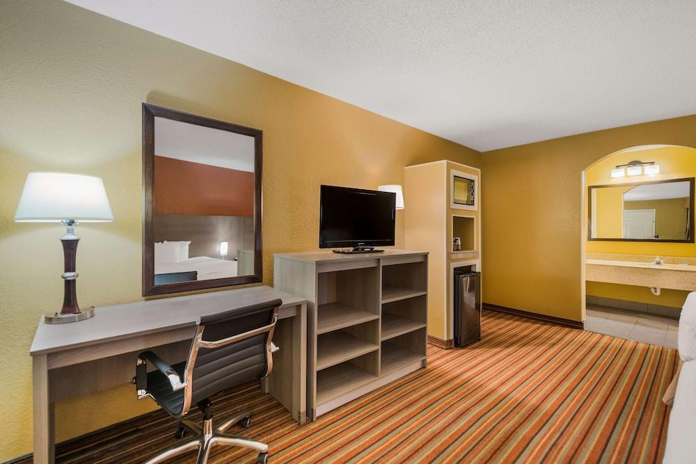SureStay Hotel by Best Western Mt Pleasant photo 27