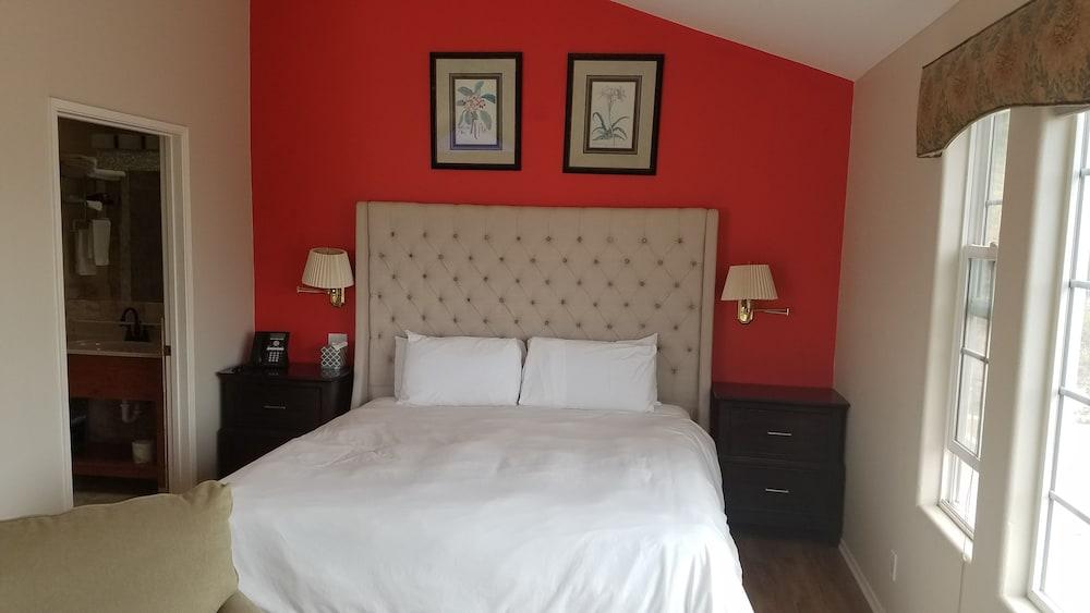 Malibu Country Inn photo 43