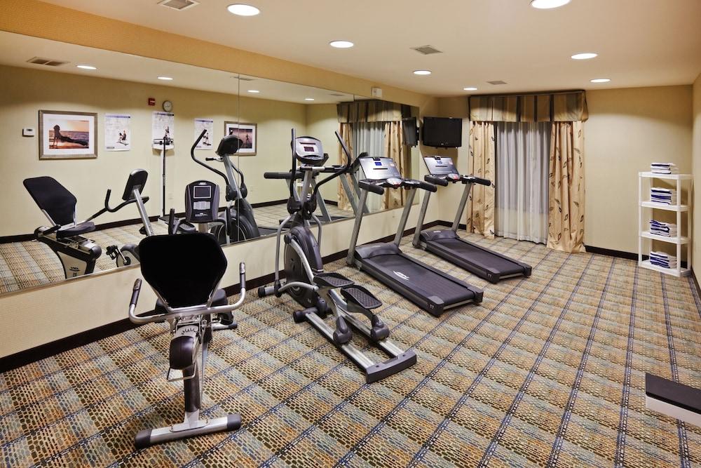 Holiday Inn Express Hotel & Suites Okmulgee by IHG photo 32