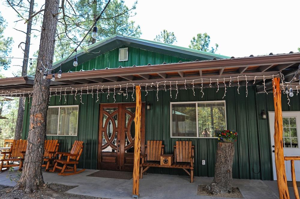 Bear Creek Motel And Cabins photo 59