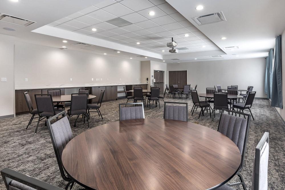 Staybridge Suites Dallas Grand Prairie by IHG photo 74