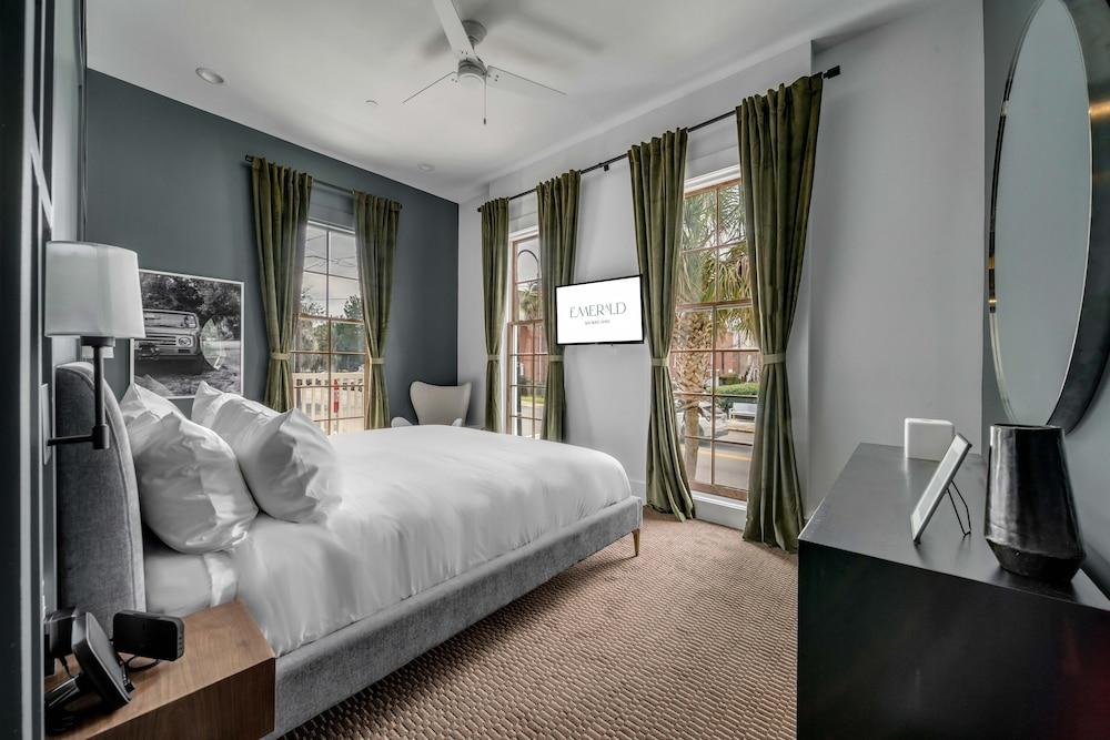 The Emerald Boutique Stays photo 6