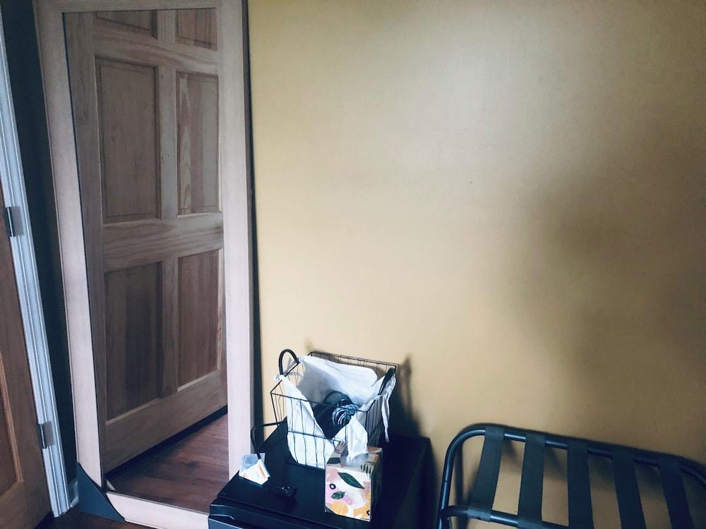 Peekskill Guesthouse photo 25