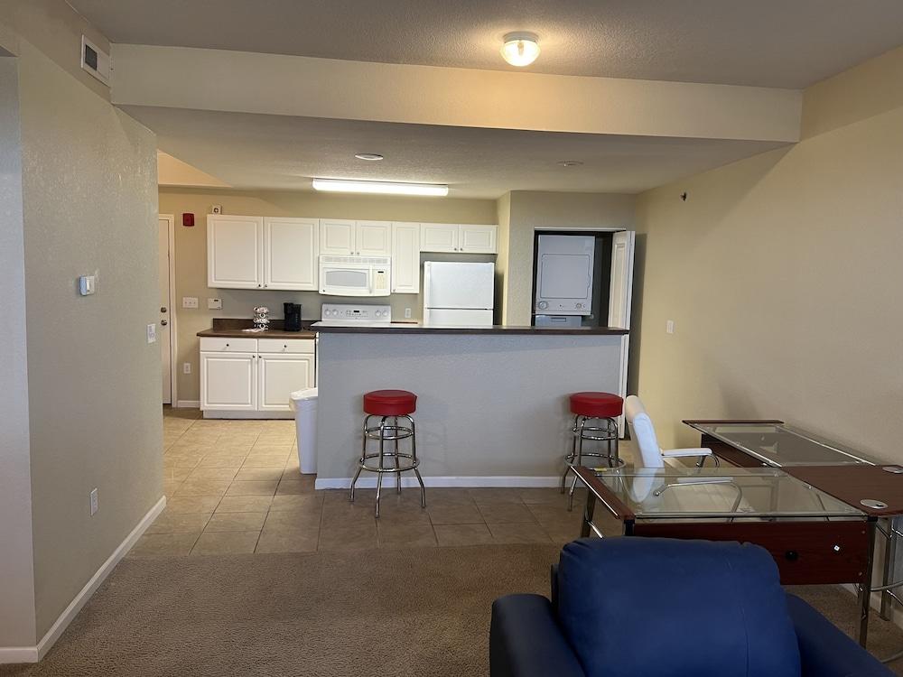 Washburn Hotel Suites photo 17