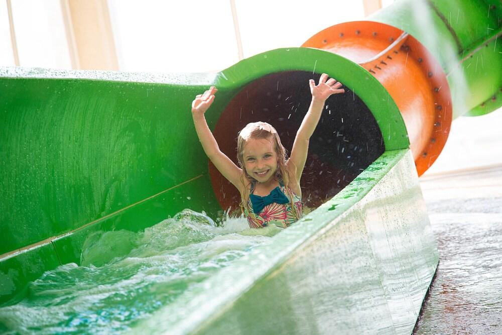 Crown Reef Beach Resort and Waterpark photo 16