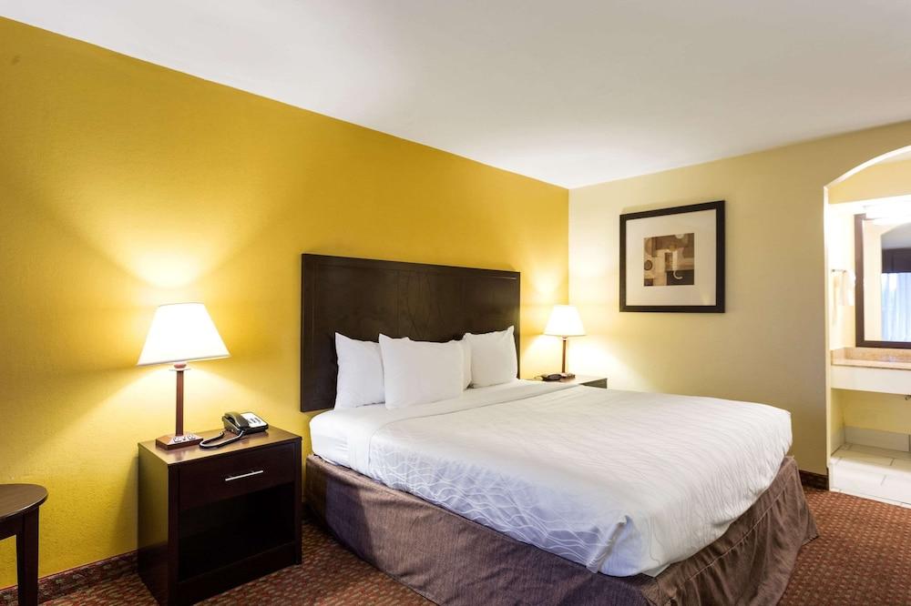 Quality Inn Indianola photo 56