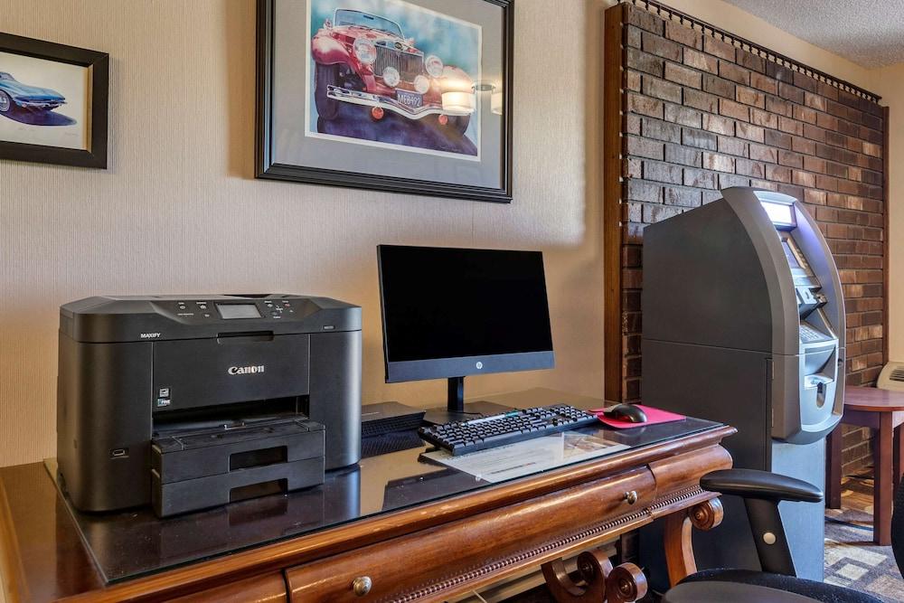 Quality Inn Saint Ignace I-75 photo 27