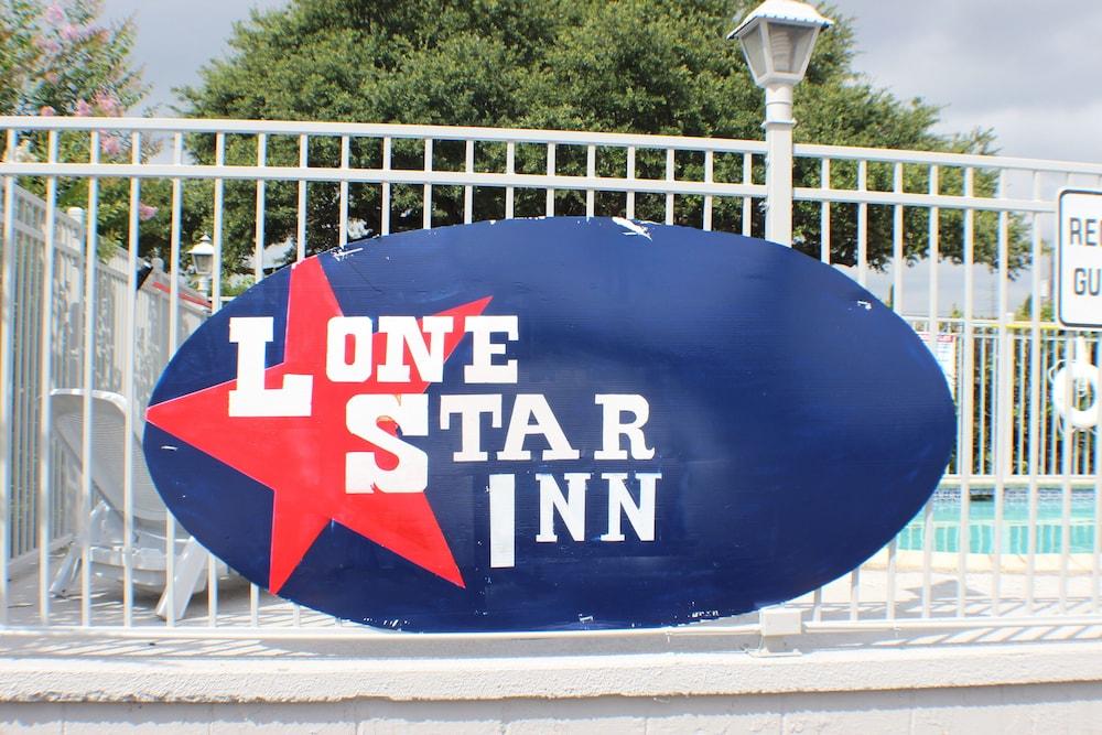 LoneStar Inn photo 25