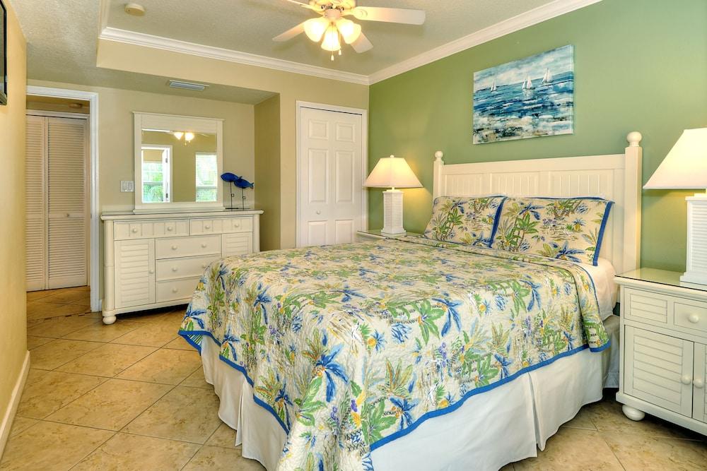 Barefoot Beach Resort photo 20