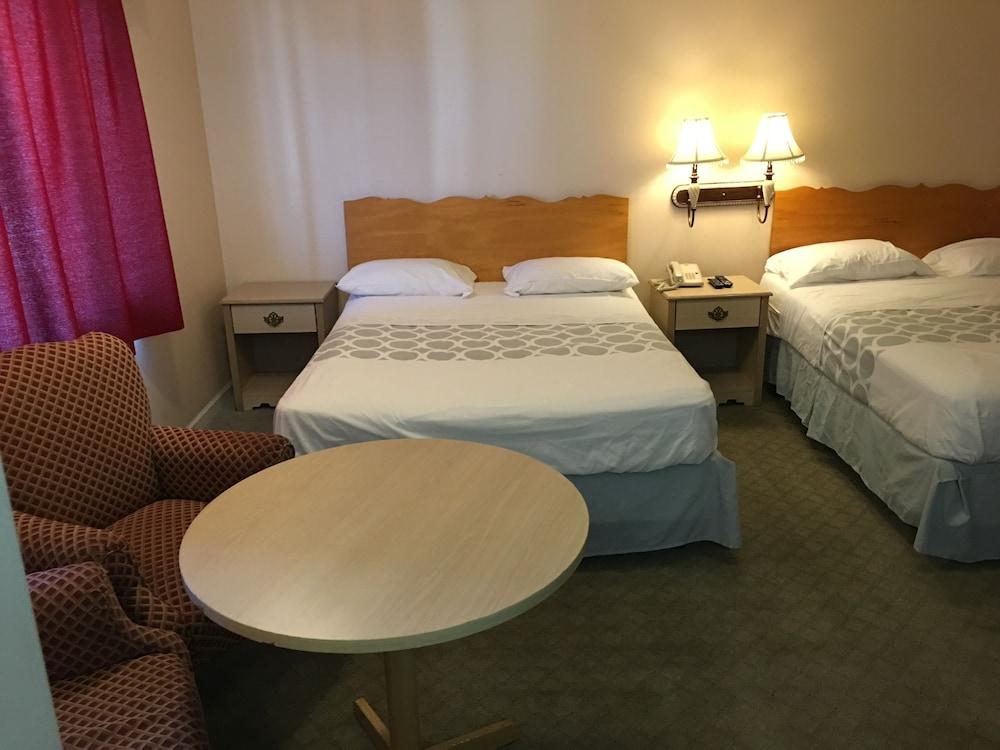 Dixie Plaza Hotel photo 10