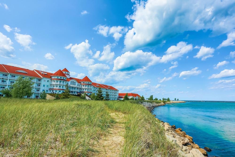 Blue Harbor Resort and Conference Center — hotel in Sheboygan