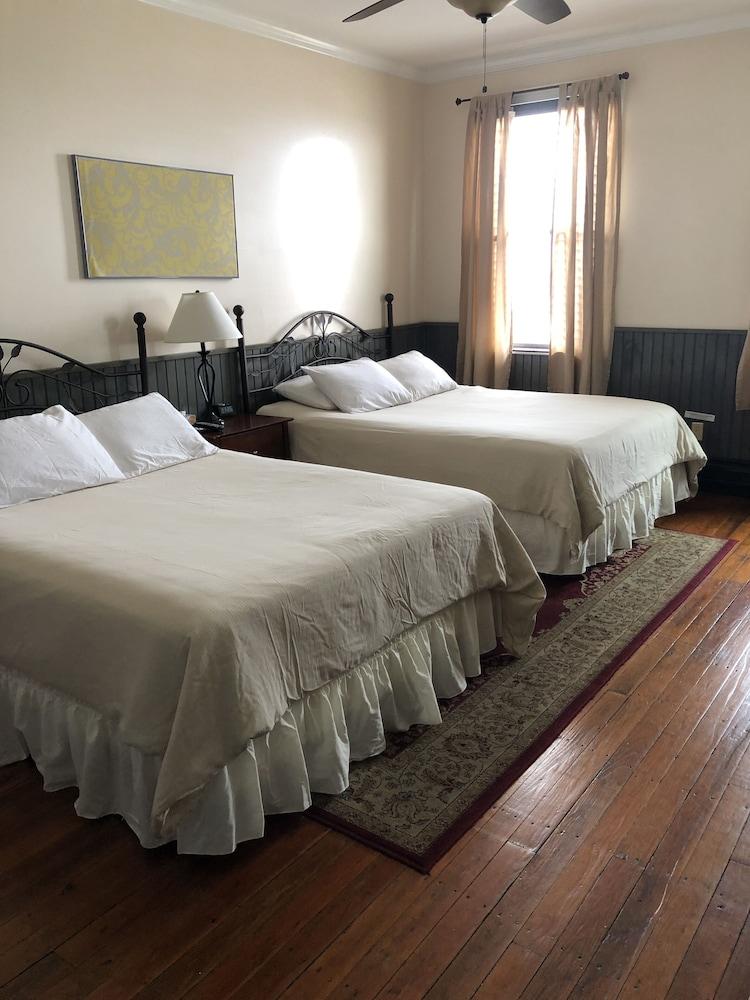 Water Street Inn photo 2