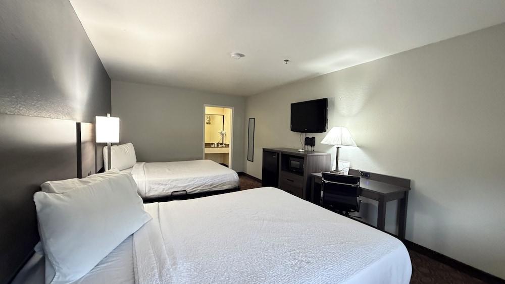 Baymont by Wyndham Willow Park photo 7