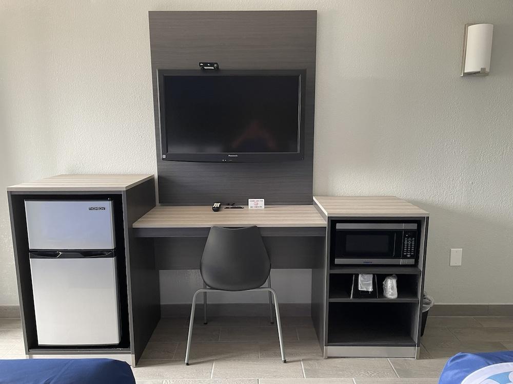 Executive Inn photo 9