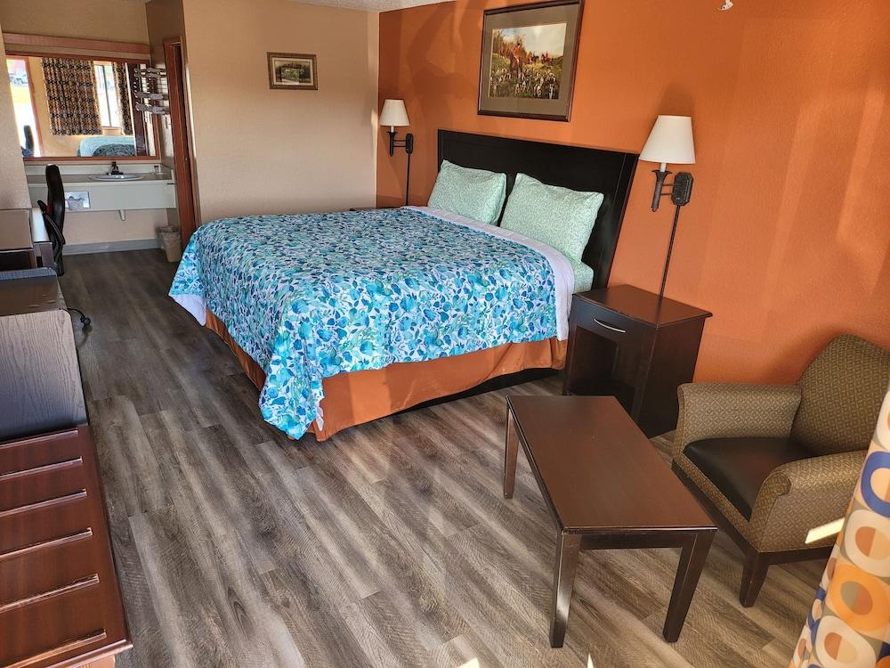 Budget Host Inn Eastland photo 32