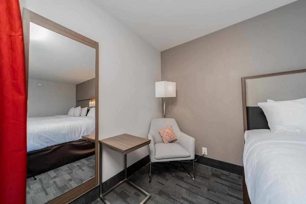 Comfort Inn & Suites Wyomissing/Reading photo 10