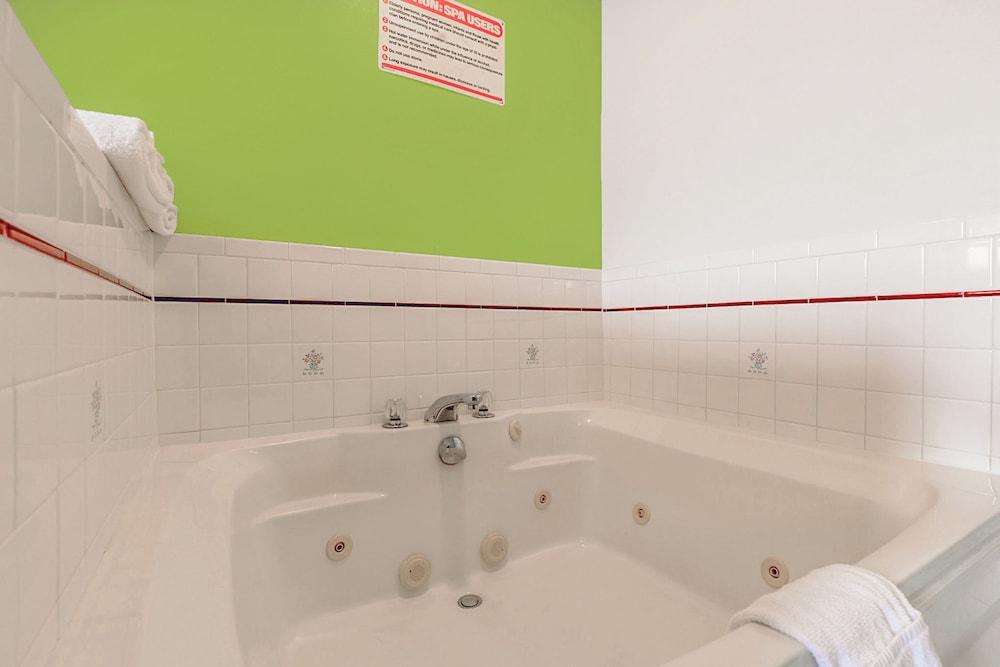 Super Sleep Inn photo 46