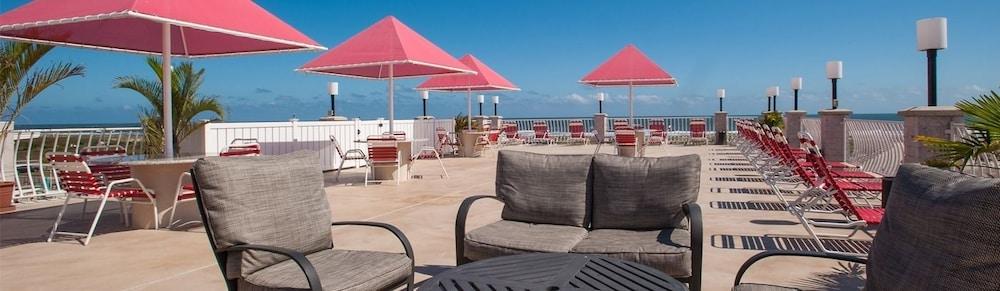 Matador Oceanfront Resort photo 14