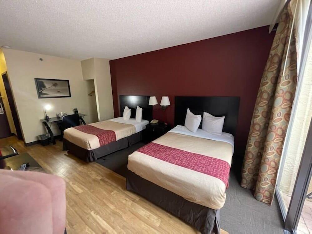 Tropical Palms Hotel photo 4
