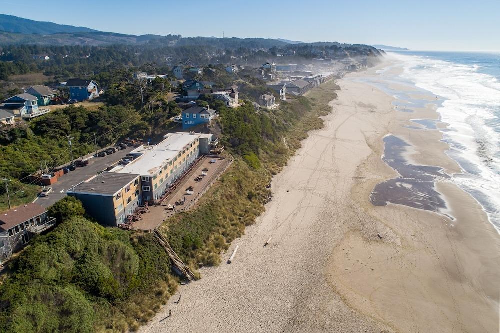 Sailor Jack's Oceanfront Inn photo 75