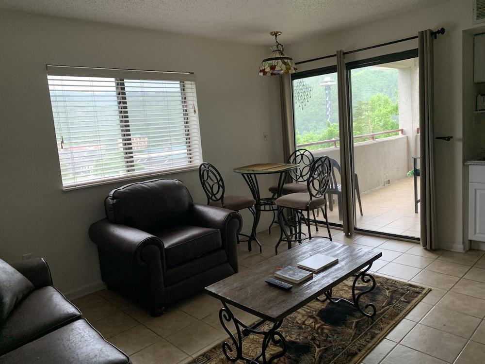 Laurel Inn Condominium photo 92